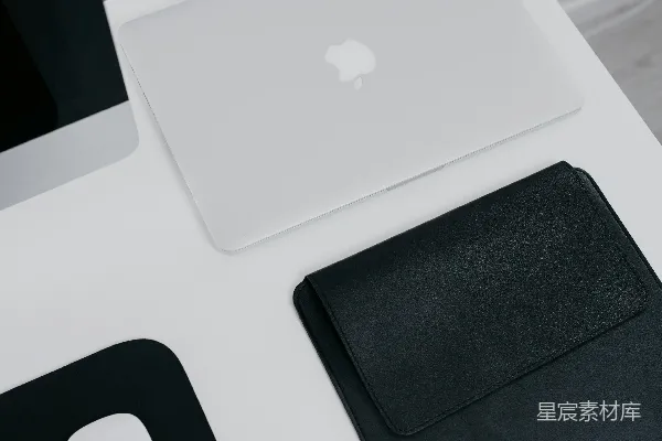 高清摄影 简约办公桌上的苹果设备