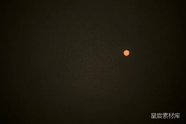 高清摄影 夜幕下的橙色圆点