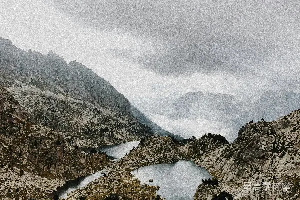 高清摄影 褐色和绿色山脉的风景照片