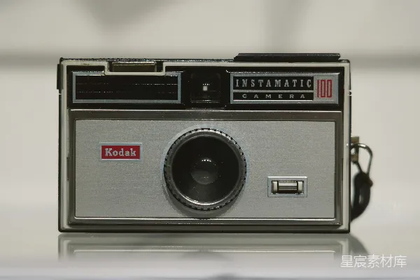 高清摄影 柯达Instamatic 100相机