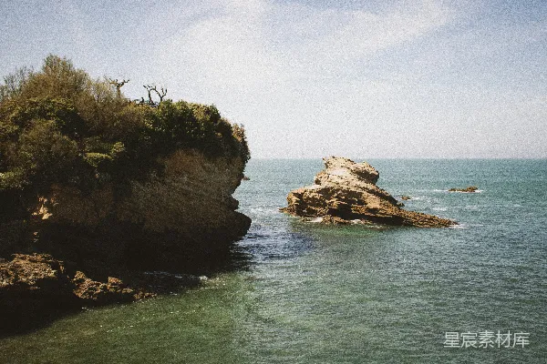 高清摄影 海岸奇景：岩石与碧海