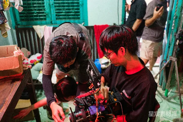 高清摄影 拍摄现场的团队合作