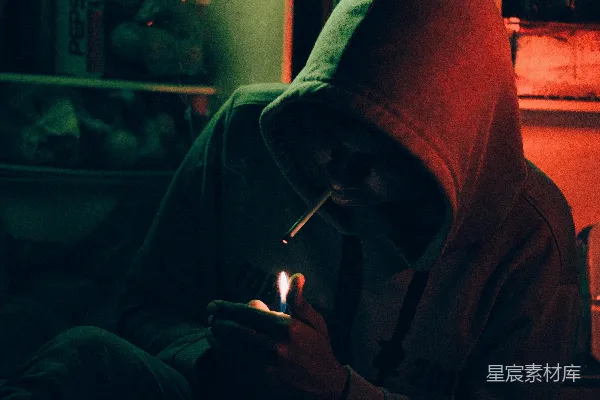 高清摄影 夜色中的烟客