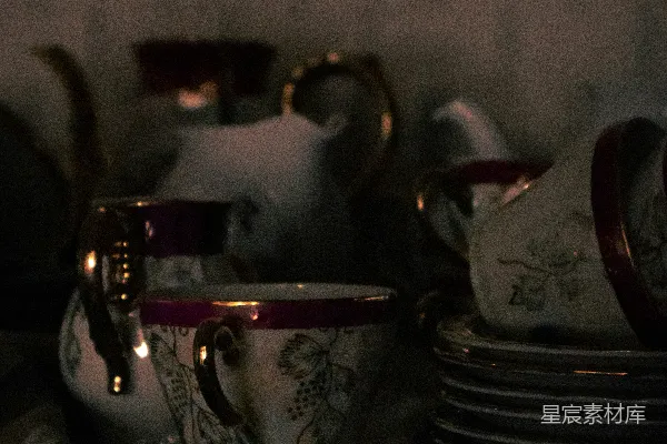 高清摄影 昏暗中的茶具