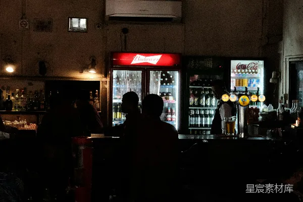 高清摄影 昏暗酒吧的夜晚