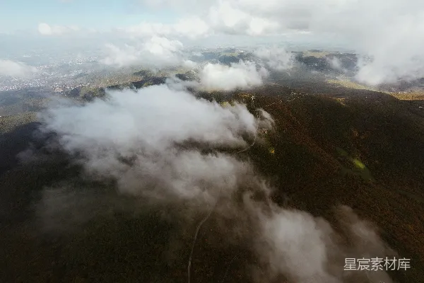 高清摄影 云海中的山峦