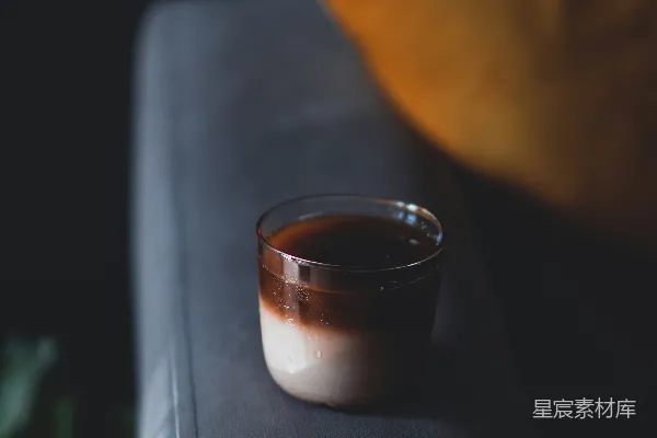 高清摄影 一杯冰咖啡的静谧时光
