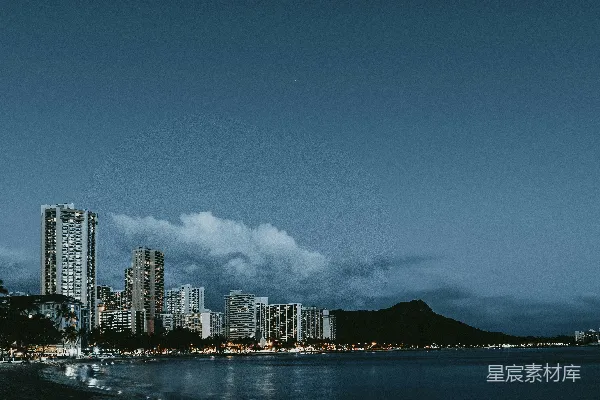 高清摄影 夜幕下的城市与火山