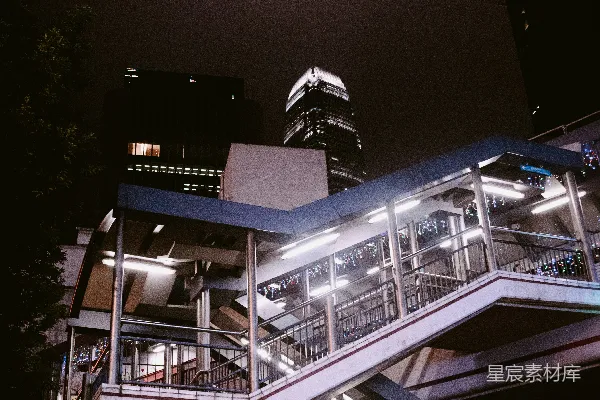 高清摄影 夜幕下的城市天桥
