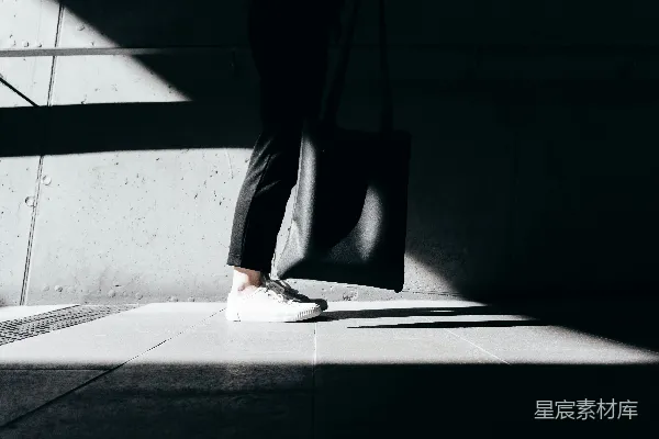高清摄影 光影中的背影
