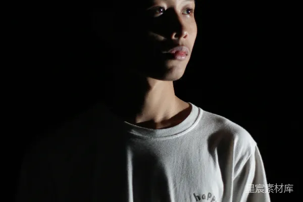 高清摄影 光影下的青春肖像