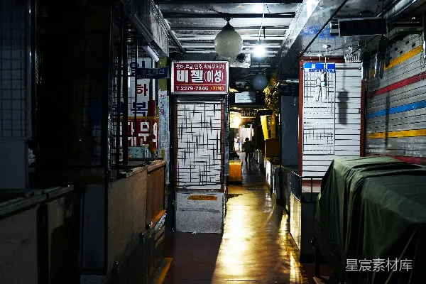 高清摄影 昏暗的地下通道