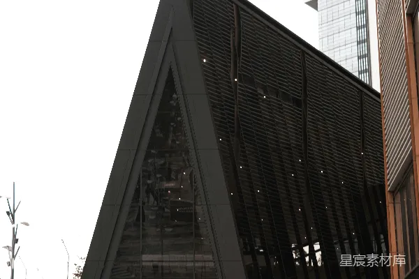 高清摄影 现代风格尖顶建筑
