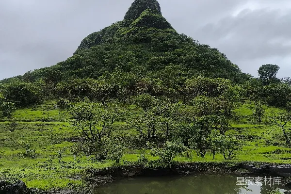 高清摄影 青山绿水，宁静的自然风光