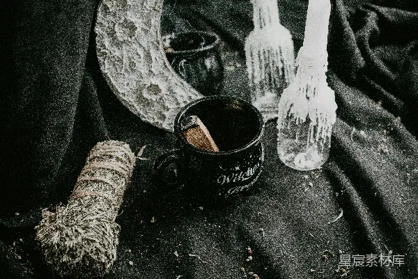 高清摄影 神秘的女巫仪式
