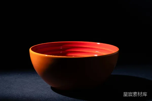 高清摄影 红橙色渐变的碗