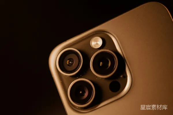 高清摄影 iPhone 12 Pro Max 后置镜头特写