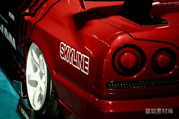 高清摄影 红色日产Skyline GT-R尾部特写