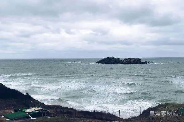 高清摄影 风雨中的海岸线