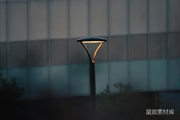 高清摄影 街灯下的静谧