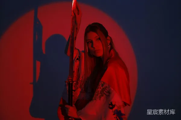 高清摄影 红月下的武士