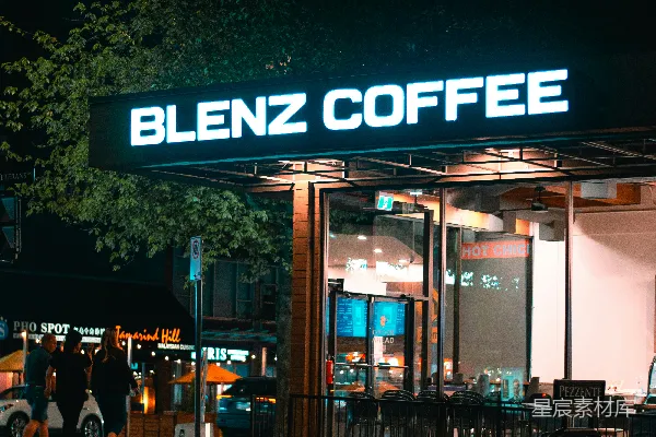 高清摄影 夜晚霓虹下的Blenz Coffee