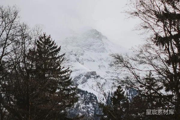 高清摄影 冬日山峰与云雾