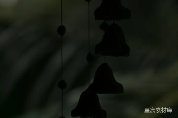 高清摄影 黑暗中的风铃