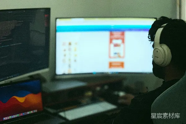 高清摄影 专注办公的程序员