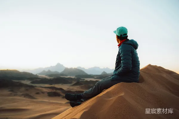 高清摄影 沙漠独行者