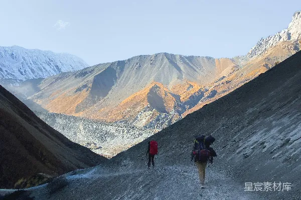 高清摄影 徒步穿越雪山秘境