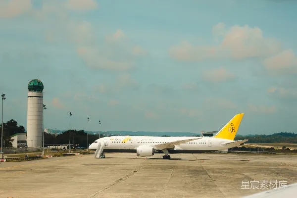 高清摄影 皇家文莱航空飞机停靠在机场