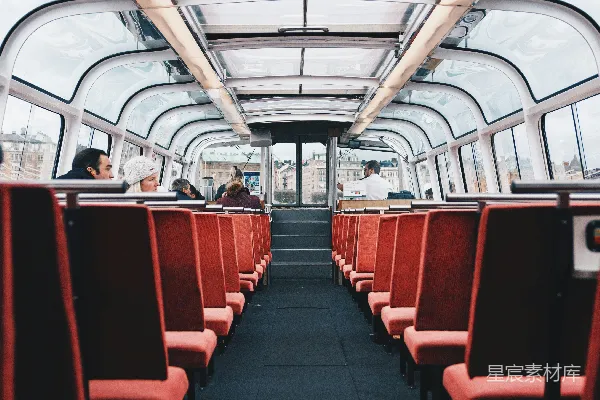 高清摄影 缆车之旅：城市与自然的完美结合