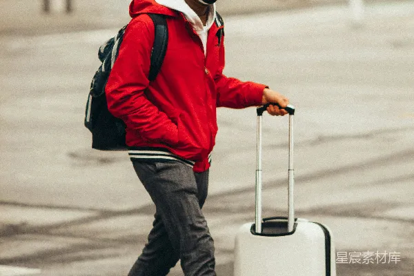 高清摄影 戴着口罩的旅行者