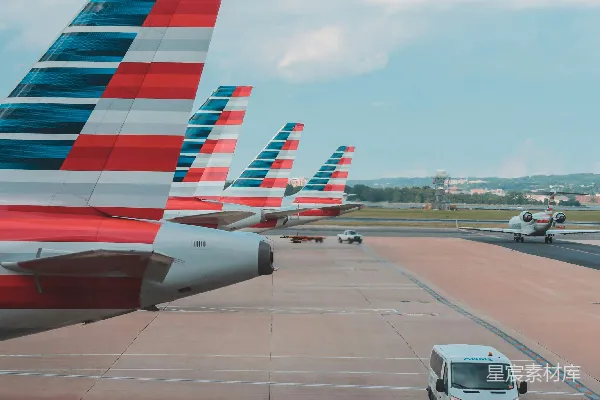 高清摄影 停机坪上的美国航空飞机尾翼