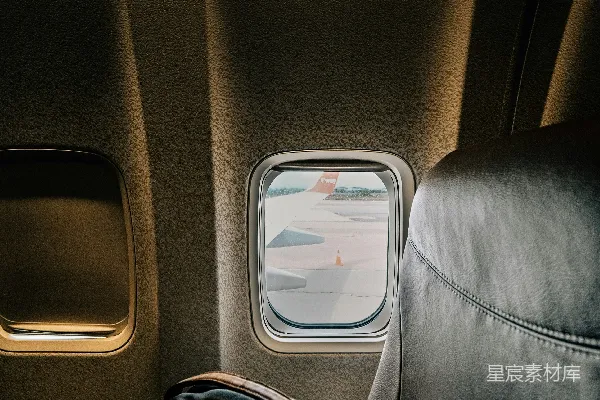 高清摄影 飞机窗边的旅行准备