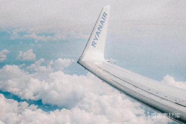 高清摄影 Ryanair的蓝天白云