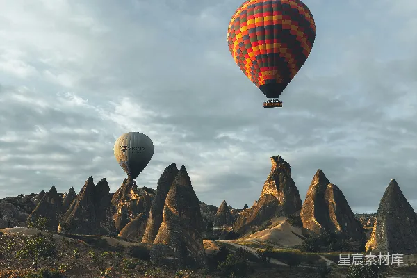 高清摄影 热气球与岩石地貌的梦幻之旅