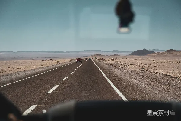 高清摄影 沙漠中的长途旅行