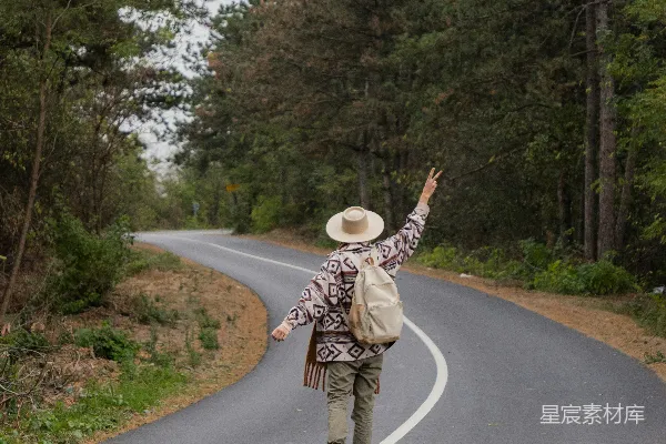 高清摄影 孤独的旅行者