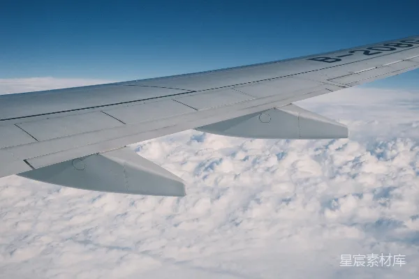 高清摄影 云端的翅膀