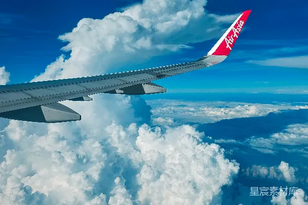 高清摄影 空中俯瞰云海与飞机机翼
