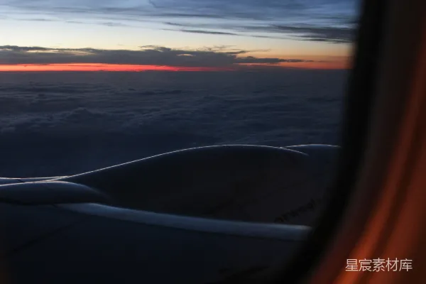 高清摄影 飞机窗外的夕阳