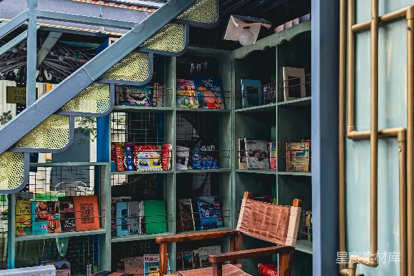 高清摄影 复古工业风格书店一角