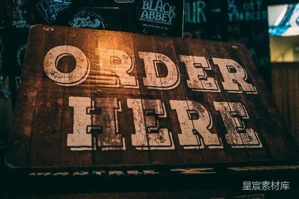 高清摄影 木质菜单板上的“HERE ORDER”