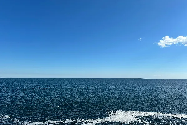 高清摄影 辽阔大海与蓝天白云