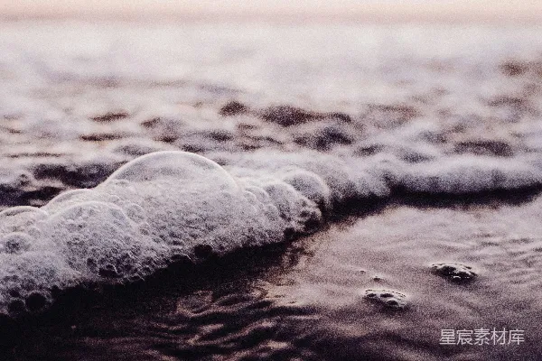高清摄影 海浪泡沫的静谧时刻