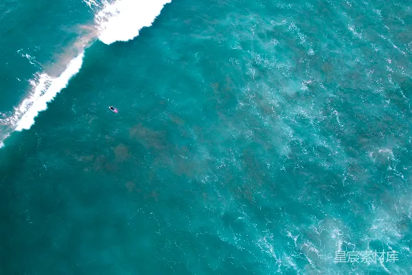 高清摄影 俯瞰冲浪者与碧海