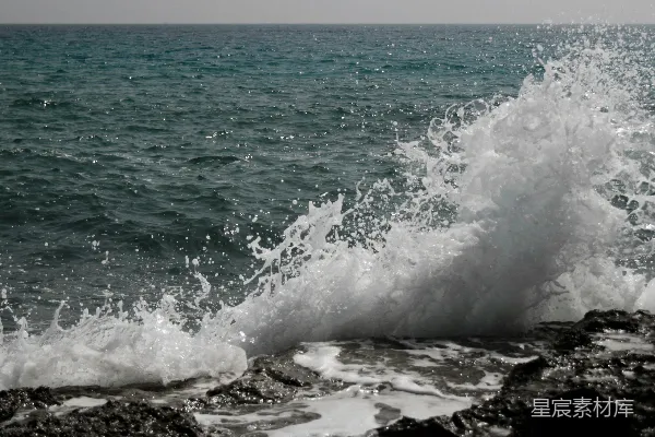 高清摄影 海浪冲击岩石