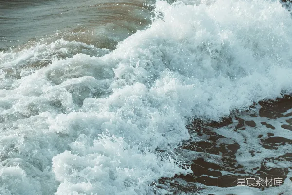 高清摄影 海浪拍打岩石